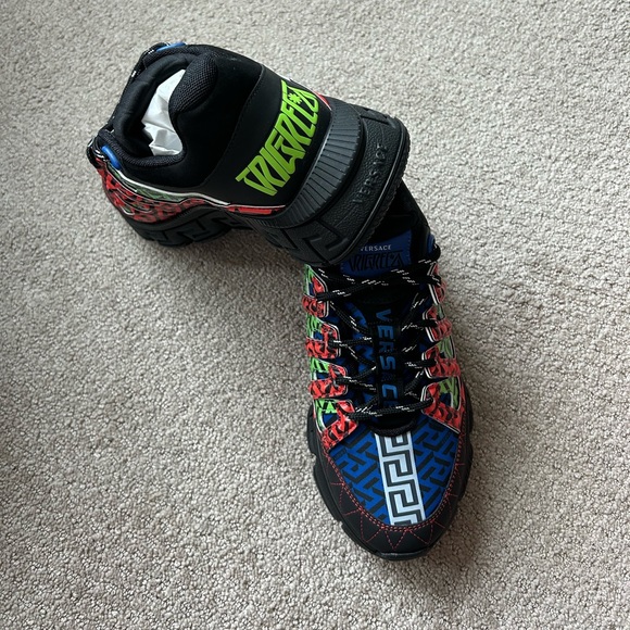 Versace Trigeca low top sneakers NWT 39.5 - Picture 4 of 12
